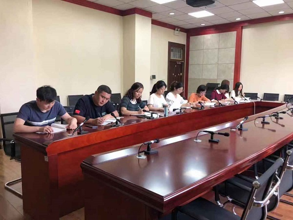 读书会学习现场.jpg